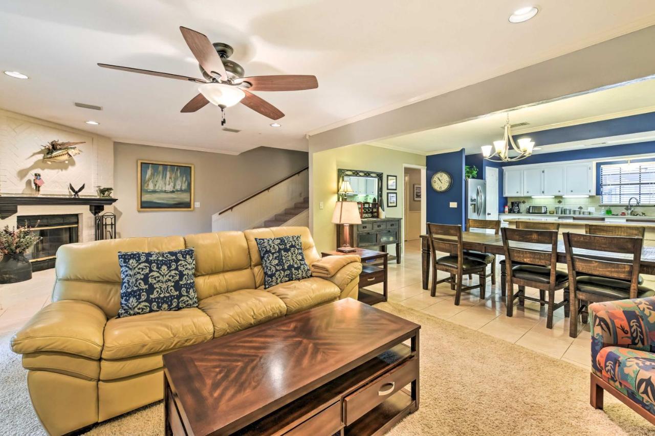 Quiet Lake Conroe Townhome With 2 Boat Slips! Willis Экстерьер фото