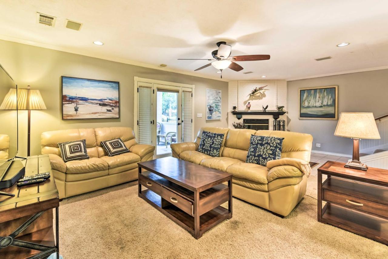 Quiet Lake Conroe Townhome With 2 Boat Slips! Willis Экстерьер фото