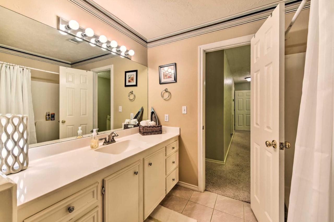 Quiet Lake Conroe Townhome With 2 Boat Slips! Willis Экстерьер фото