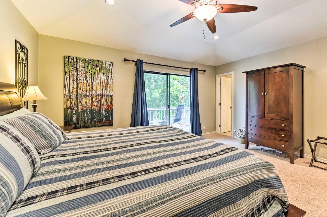 Quiet Lake Conroe Townhome With 2 Boat Slips! Willis Экстерьер фото