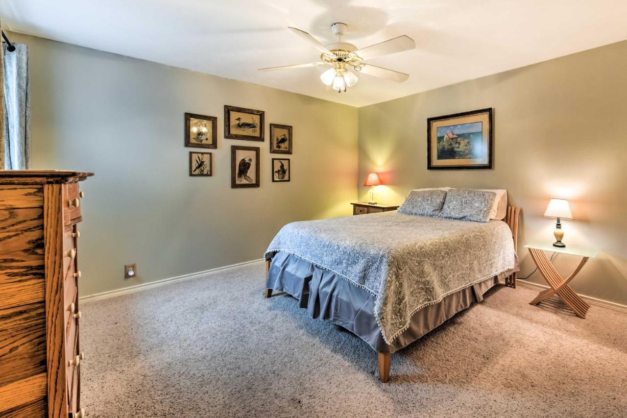 Quiet Lake Conroe Townhome With 2 Boat Slips! Willis Экстерьер фото