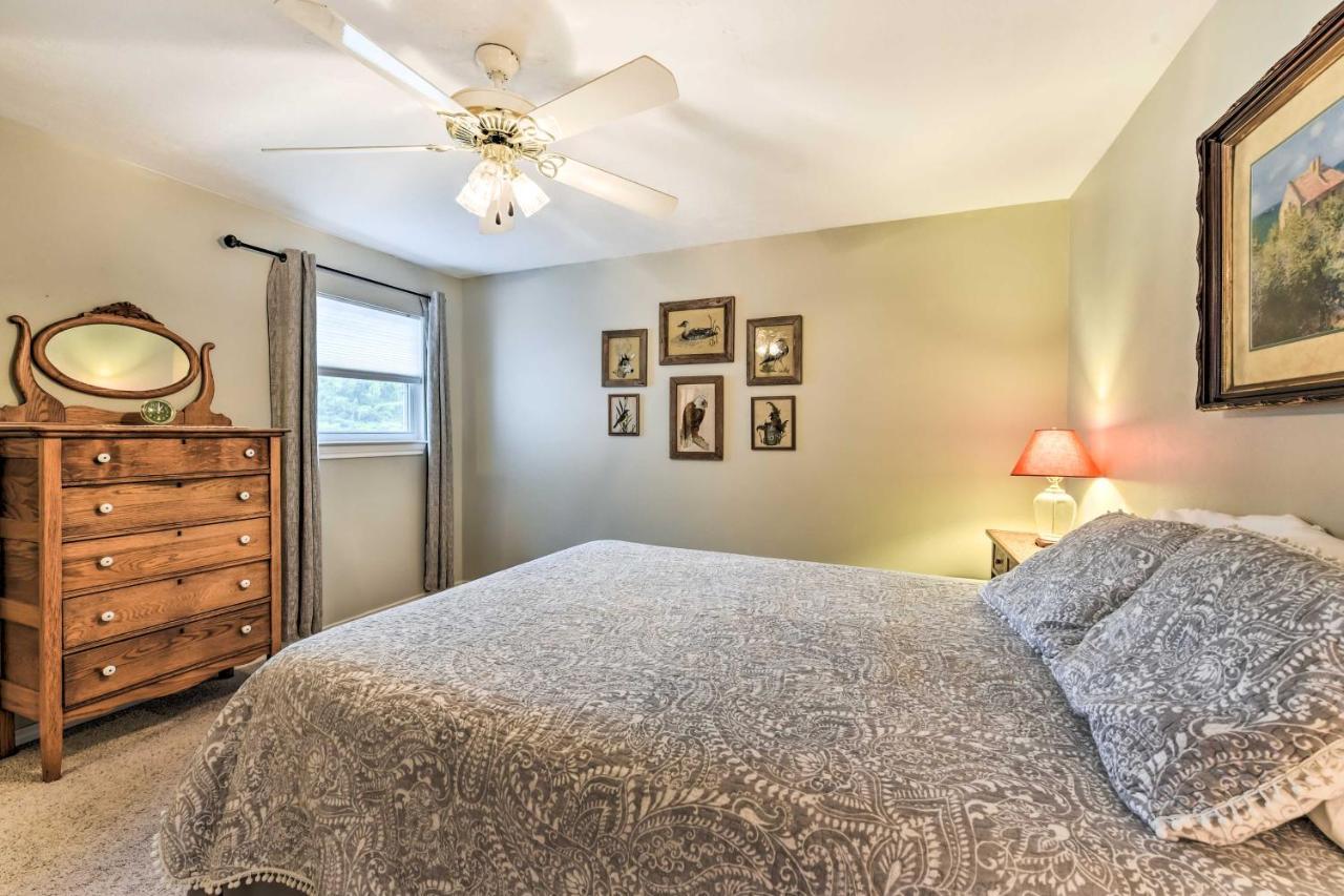 Quiet Lake Conroe Townhome With 2 Boat Slips! Willis Экстерьер фото
