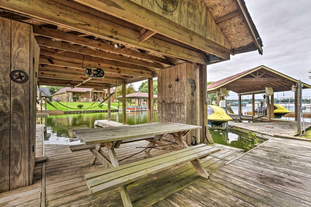 Quiet Lake Conroe Townhome With 2 Boat Slips! Willis Экстерьер фото